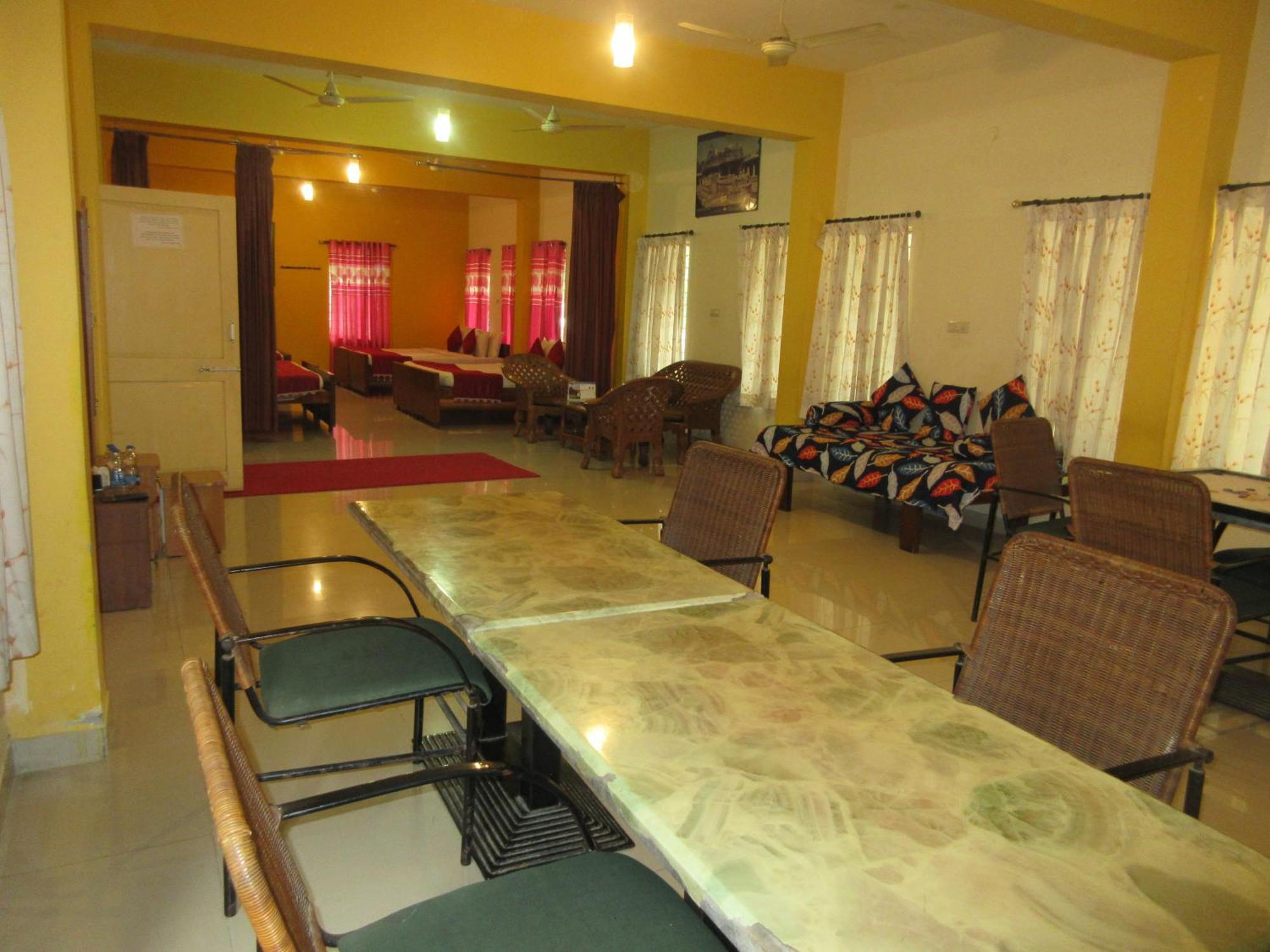 Kstdc Hotel Mayura Velapuri Belur ภายนอก รูปภาพ