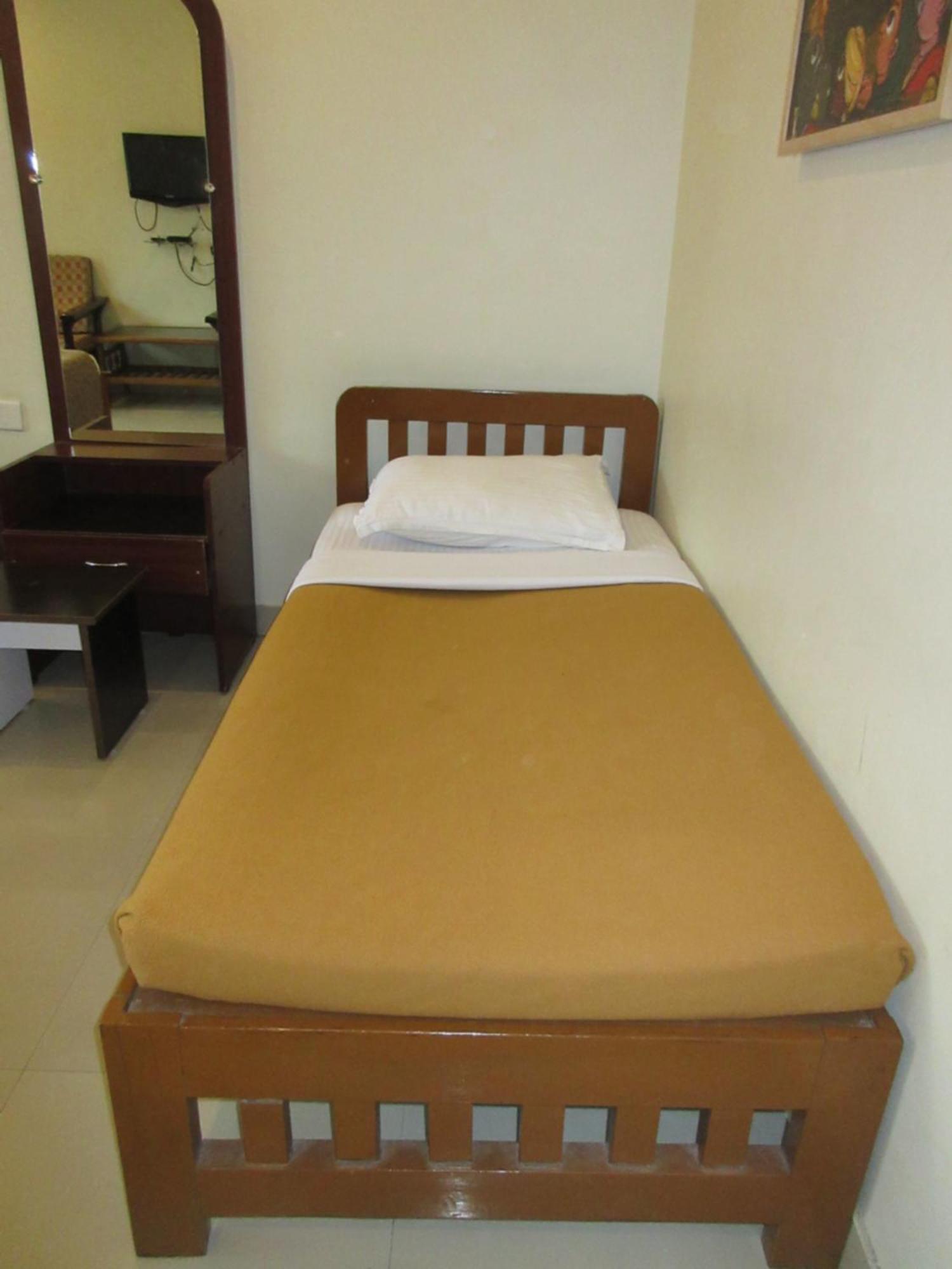Kstdc Hotel Mayura Velapuri Belur ภายนอก รูปภาพ