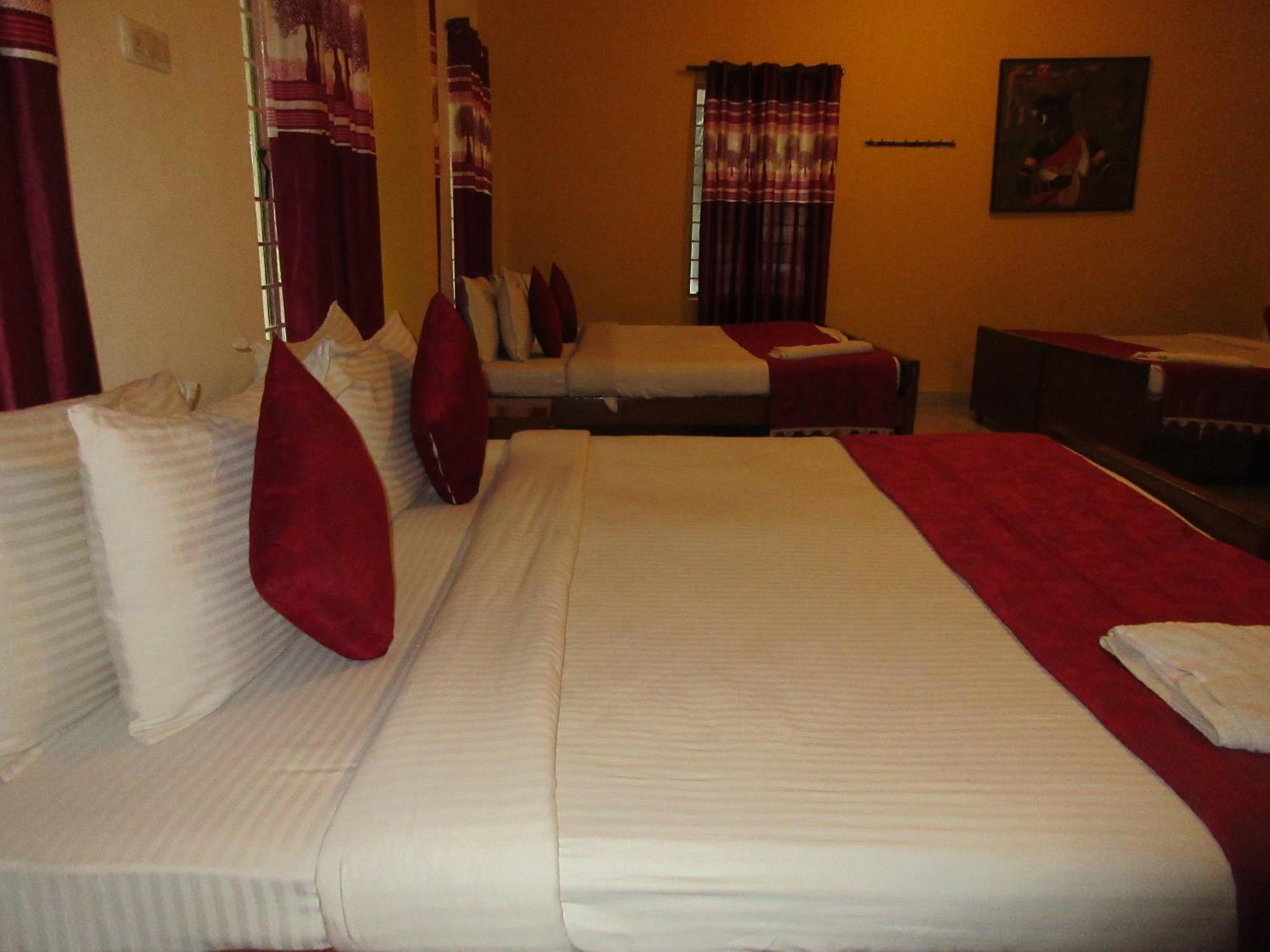 Kstdc Hotel Mayura Velapuri Belur ภายนอก รูปภาพ