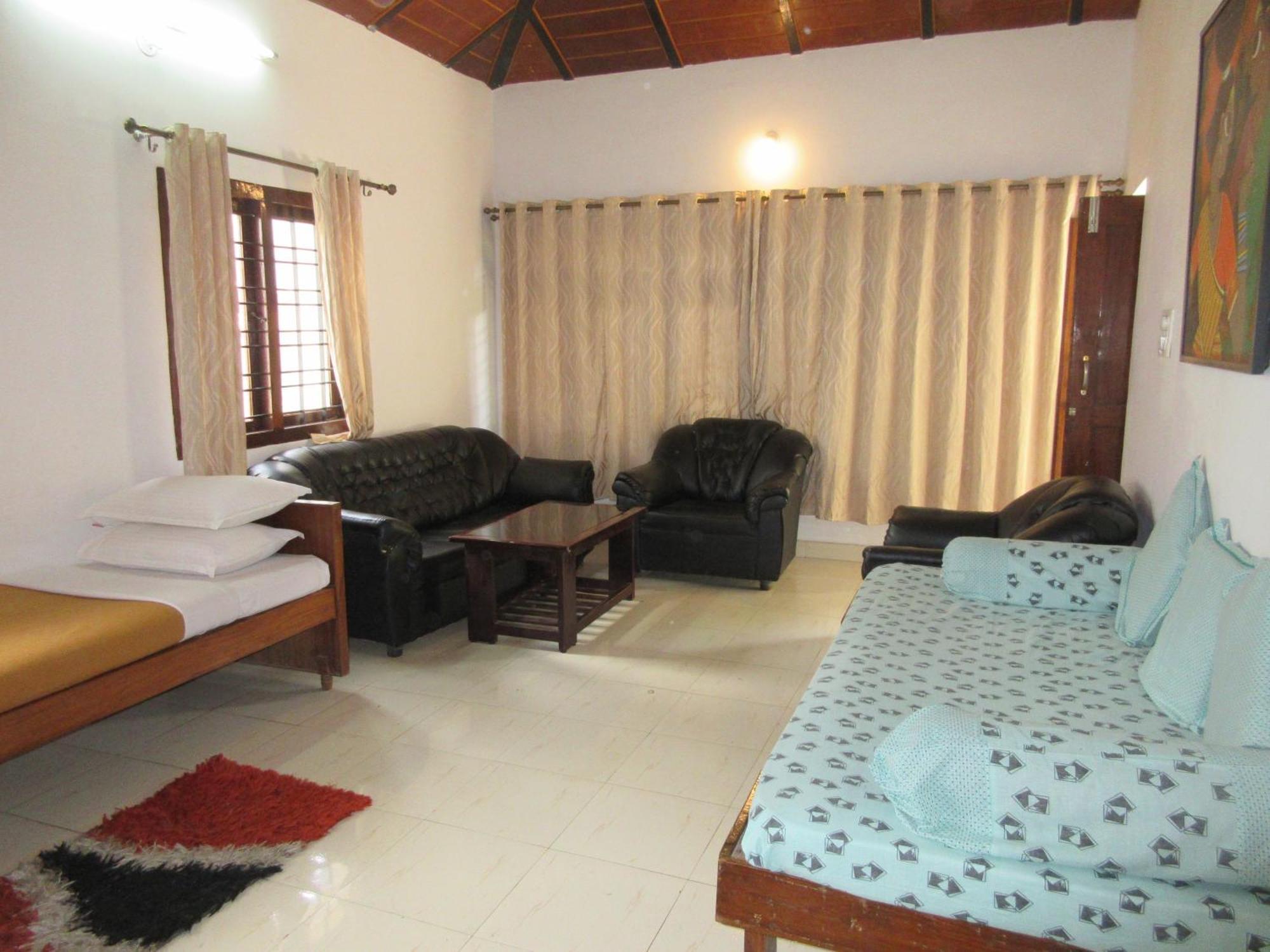 Kstdc Hotel Mayura Velapuri Belur ภายนอก รูปภาพ