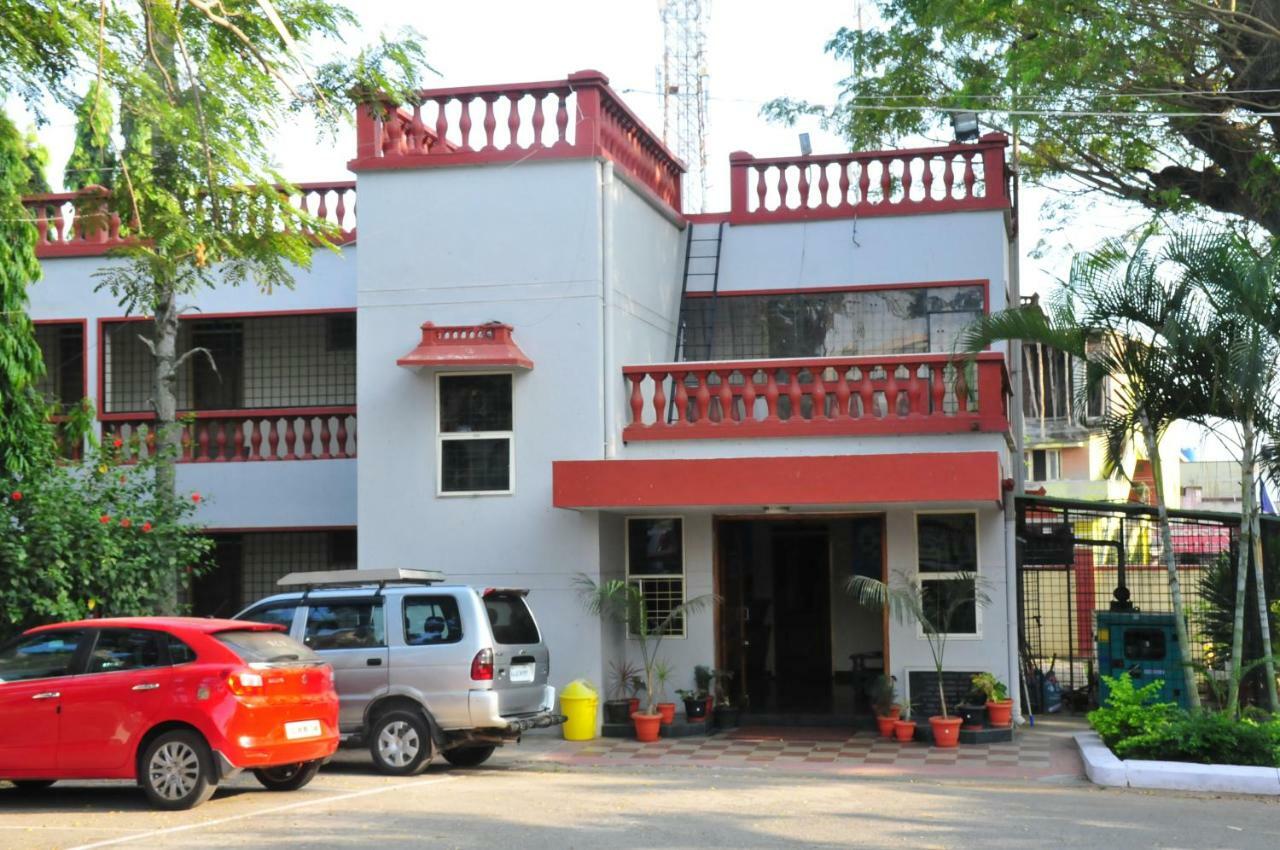 Kstdc Hotel Mayura Velapuri Belur ภายนอก รูปภาพ