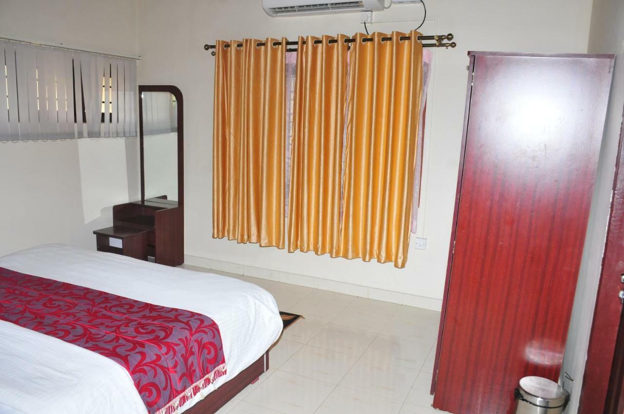 Kstdc Hotel Mayura Velapuri Belur ภายนอก รูปภาพ